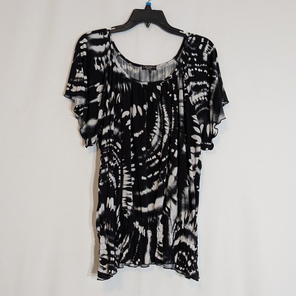 COCOMO WOMAN Black/White Short Sleeve Smocked Hips Pullover Top; Size 18W